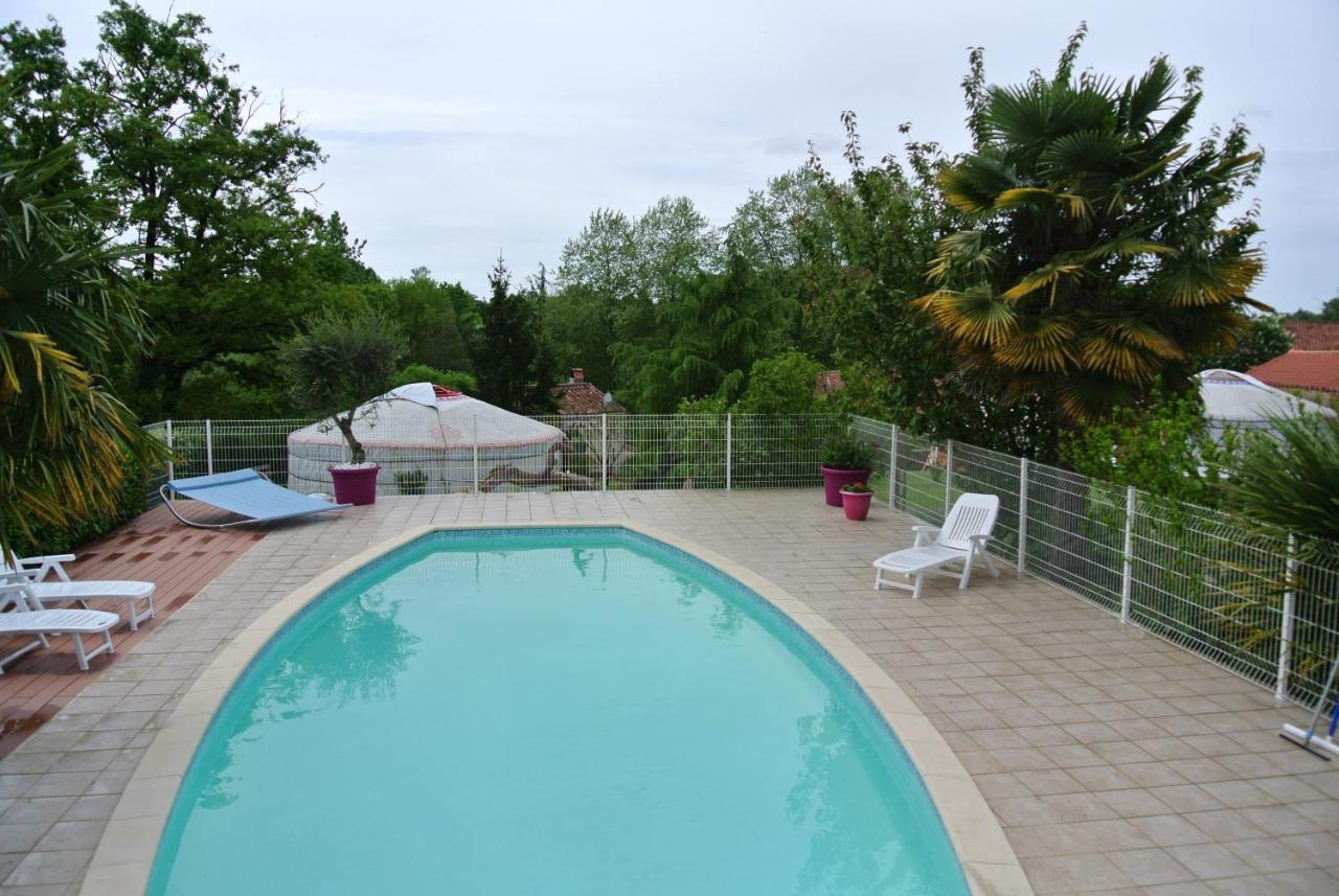 Yourtes Du Bocage Bazoges-en-Pareds Bagian luar foto